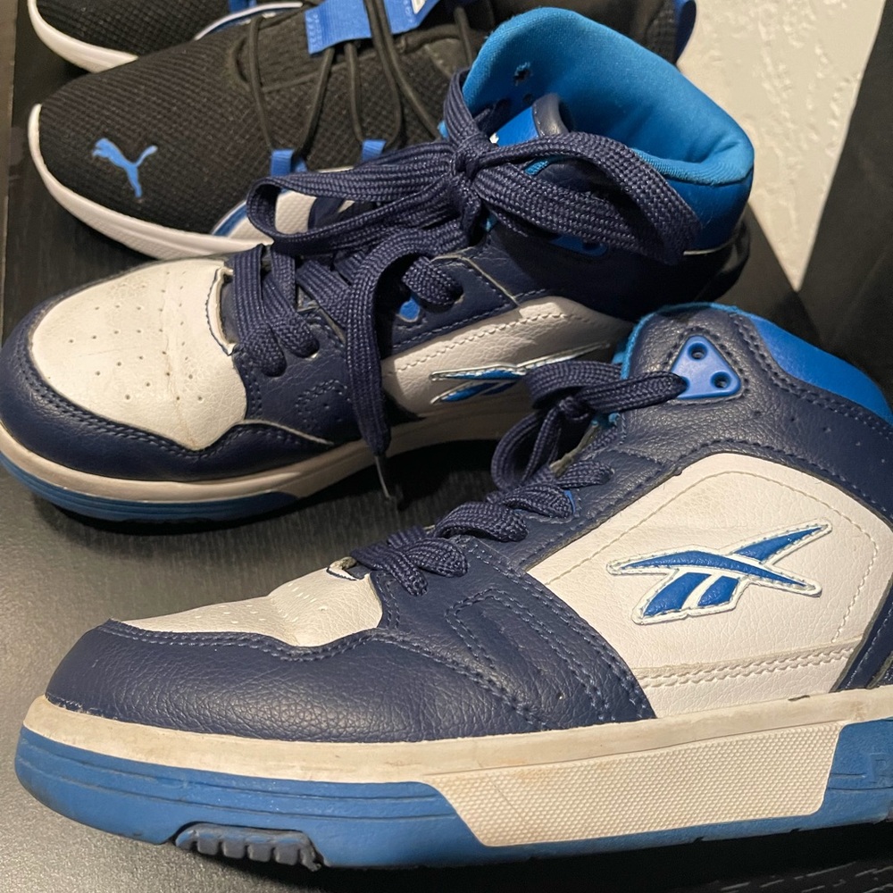 Reebok Kids Mid-Top Sneakers in Navy & White with Blue Accents